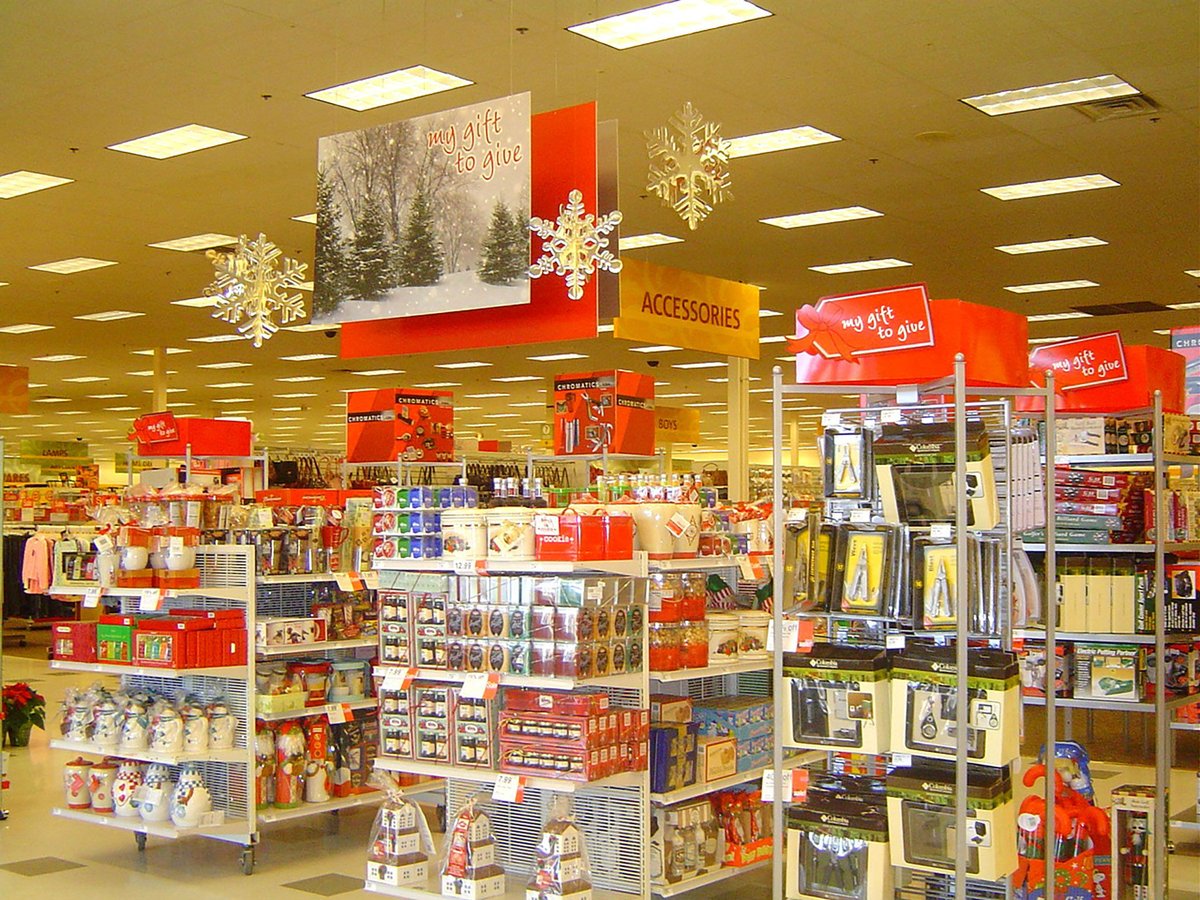 YunkerInd's tweet image. Do your POP displays attract customers? At Yunker, we deliver retail solutions that translate into success regardless of category or industry. Contact us to find out how we can support your business growth. yunker.com/contactus.html #POPSuccess #RetailMarketing #YunkerIndustries