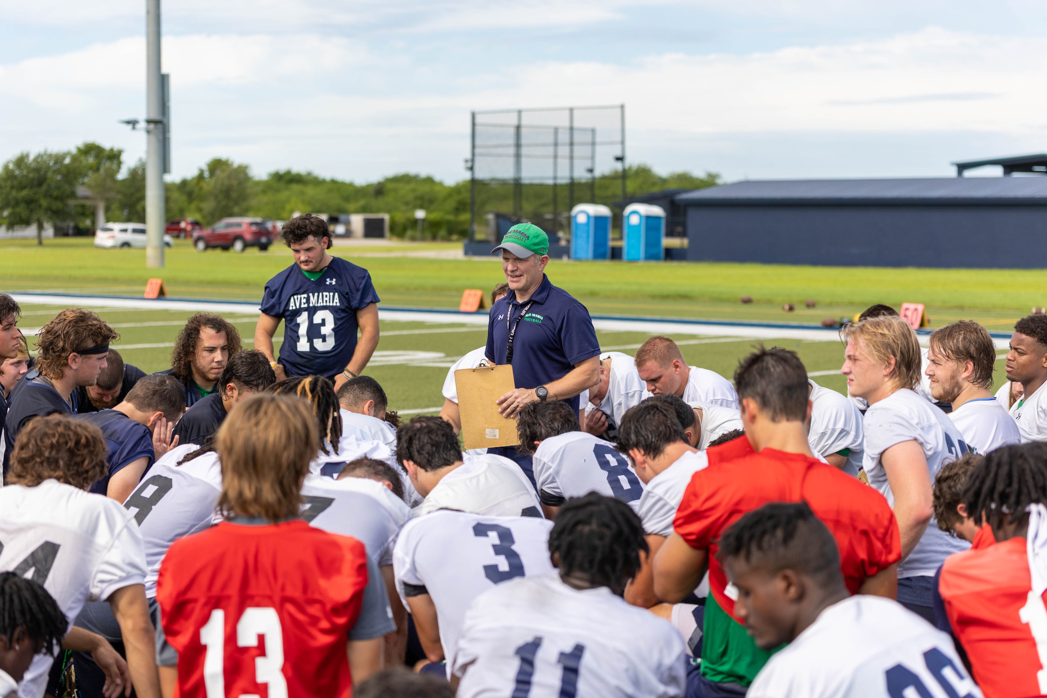 Ave Maria Football (GyreneFootball) / Twitter