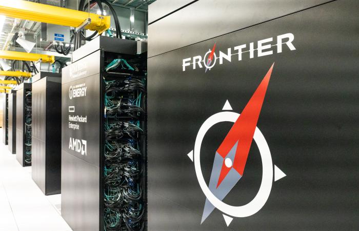 ORNLComputing's tweet photo. .@ORNL is seeking a Group Leader for #HPC Infrastructure and Networking. The selected candidate will work with @OLCFGOV computing resources, including the world’s first #exascale #supercomputer, Frontier. To learn more, contact @KateCarter11 or visit https://t.co/uBgrPsDNlL https://t.co/2KFRMzUw69