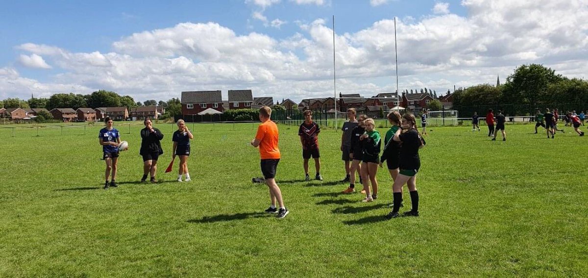 3️⃣8️⃣ newly qualified referees from todays course at Hindley ARLFC 👏 Want to give it a try? 🏉 Lots of upcoming courses: 📍Bentley, Golborne Parkside And Normanton Knights + 💻 X2 Virtual Courses Find out more 👇 rugby-league.com/get-involved/m…