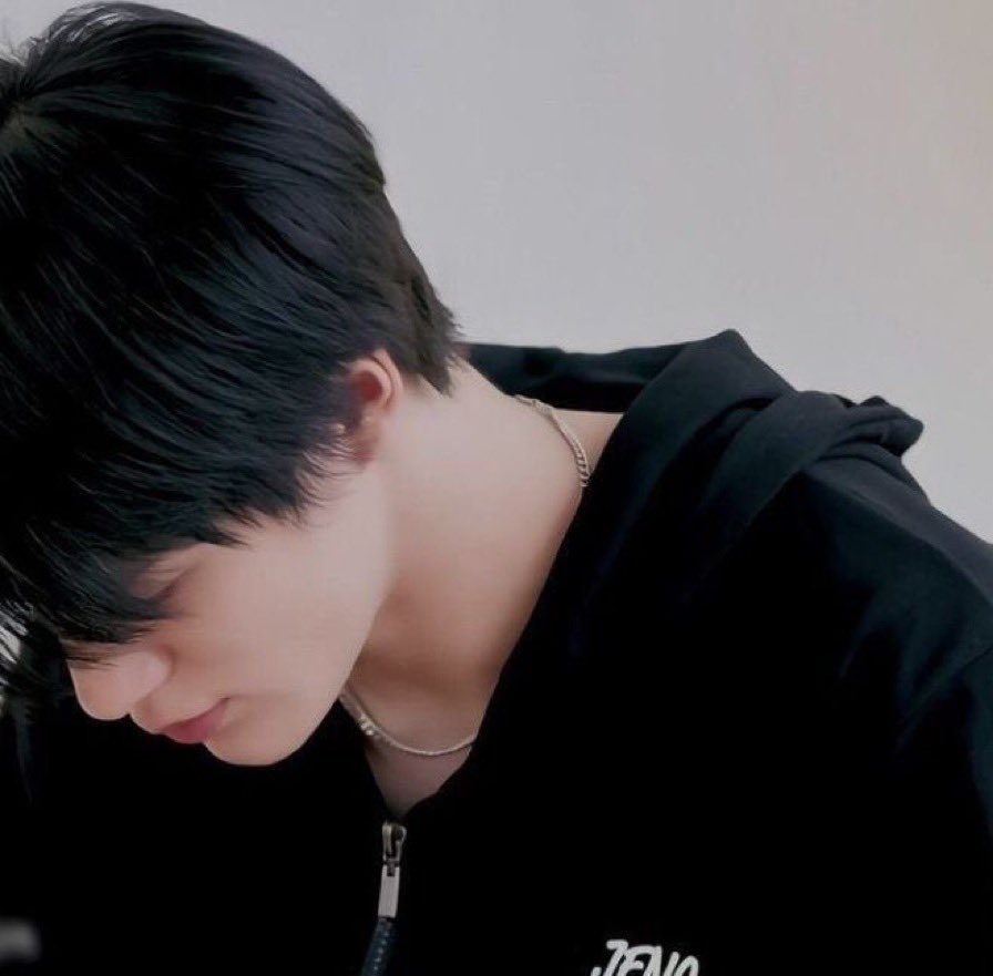 meuing23's tweet photo. 얘랑 있다가 잠들기 https://t.co/gnL7vGQcoH