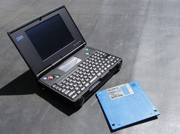 RetroTechDreams's tweet photo. IBM Palm Top PC 110 #retrobattlestations #vintagecomputing https://t.co/pcy3ZcPEiE