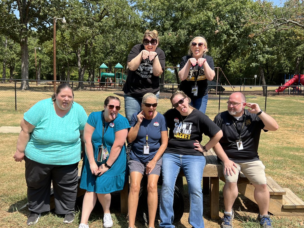 More fun at the Dog park! #DISDAmazingRace2022 #bmac <a href="/denisonisd/">𝗗𝗲𝗻𝗶𝘀𝗼𝗻 𝗜𝗦𝗗</a> <a href="/DISDLearns/">𝐃𝐞𝐧𝐢𝐬𝐨𝐧 𝐈𝐒𝐃 𝐋𝐞𝐚𝐫𝐧𝐬</a> <a href="/DISDDirector/">Shonda Cannon</a>