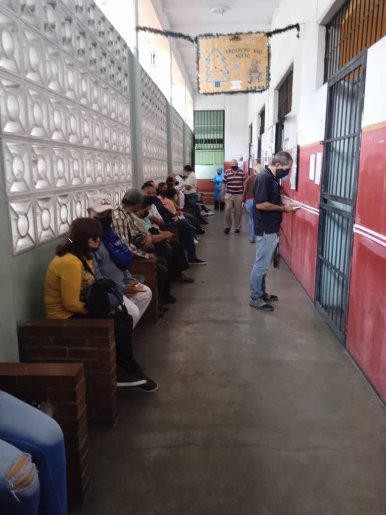 EjeCentroOeste's tweet photo. #3Ago en virtud de celebrarse el #DíaMundialDeLaPlanificaciónFamiliar desde el @EjeCentroOeste activamos inducción educativa a nuestros pacientes gracias al esfuerzo de la Dra @ZMartinau  y de las y los trabajadores de la institución @NicolasMaduro @MagaGutierrezV @Dr_Gilberto14 https://t.co/M1CpWmuP8B