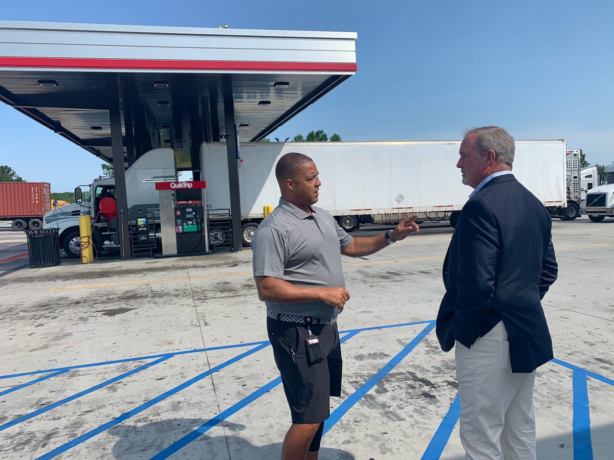 RepJeffDuncan's tweet photo. Great to check in with @QuikTrip in Clinton yesterday for a National Association of Convenience Stores tour. Thanks for showing me around! Convenience stores deal with a significant amount of federal regulation &amp; face unique challenges from labor shortages to supply chain issues. https://t.co/gse4uU5JO6