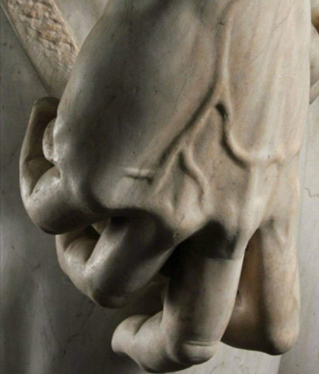 Un dettaglio del David di Michelangelo