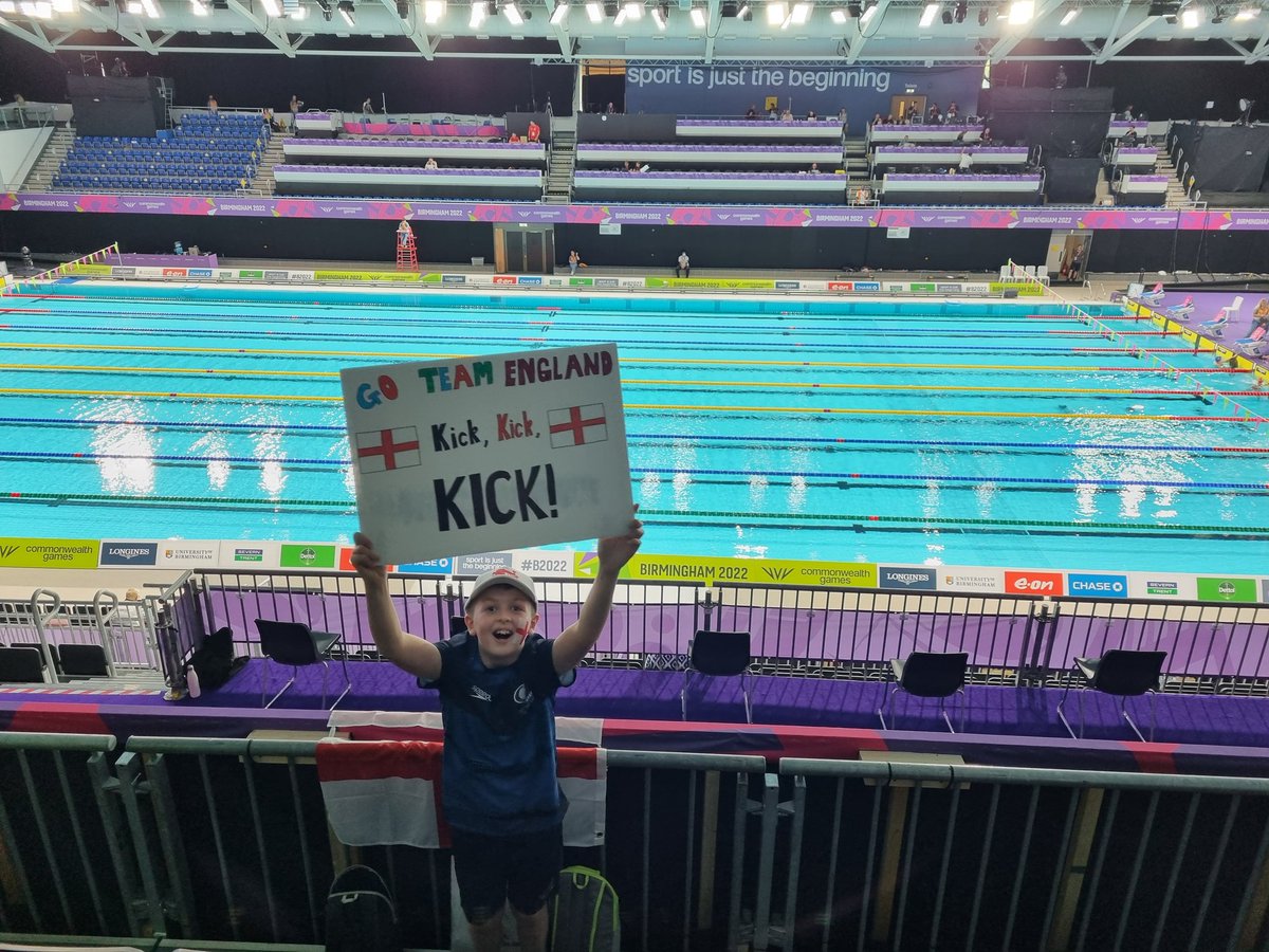 KerrieShort4's tweet photo. Ready for action! Let's go Team England! #Bringthecharge @speedo @massivemel @TeamEngland https://t.co/npYawEwCwH
