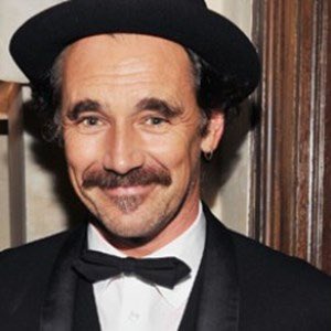 StineTeglgaard's tweet photo. @ScreenDrafts @jowrotethis @cogman_bryan @MarkerRyan625 Loved this episode! And since listening I have been thinking a lot about a new franchise with the amazing MARK RYLANCE as Hercule Poirot… just me seing that match? https://t.co/zKgEoh72ab