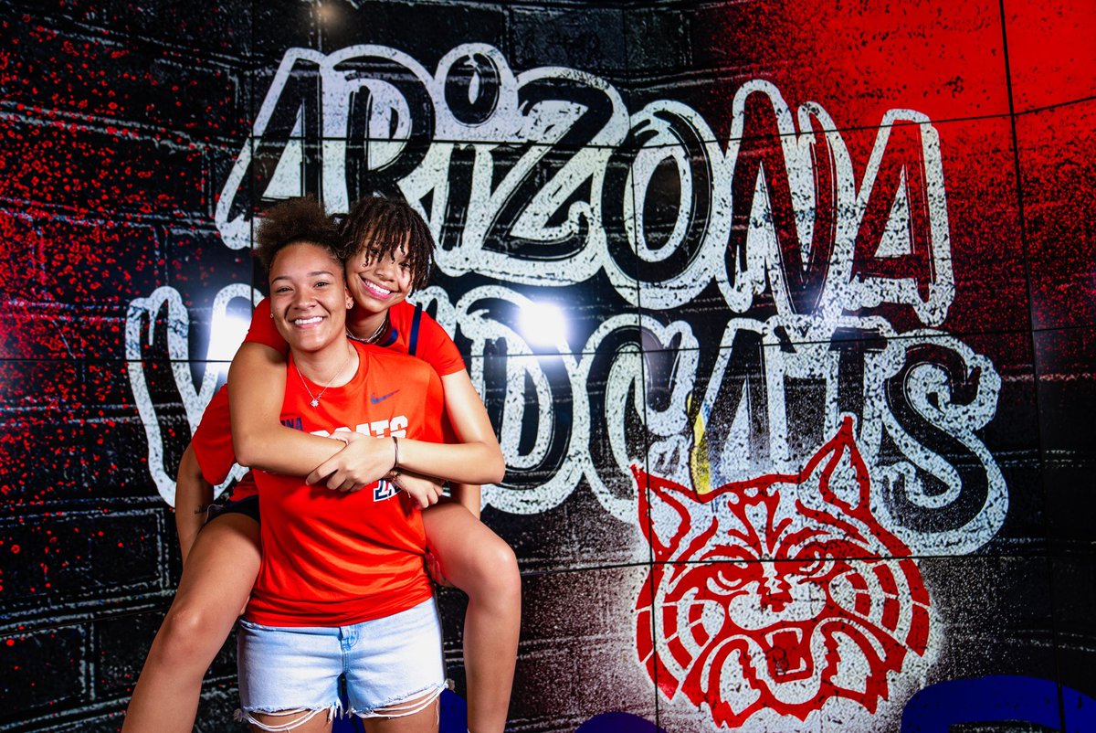 Thank you <a href="/ArizonaWBB/">Arizona Basketball</a> for a mind-blowing official visit! See you soon #madeforit 🐻⬇️ <a href="/AdiaBarnes/">ADIA BARNES COPPA</a> <a href="/egrant14/">Erin Grant</a> <a href="/CoachCoppa/">Salvo Coppa</a> @UofAcoachD