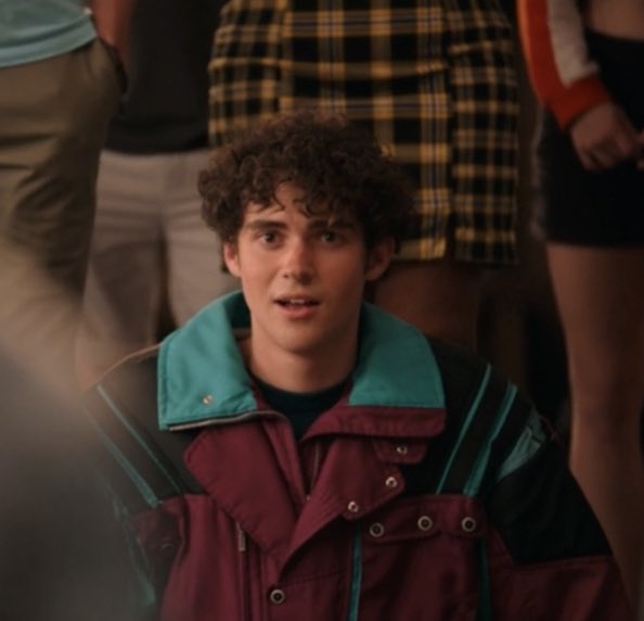 kitconnorsluvr's tweet photo. THE WAY HE LOOKS AT JET #HSMTMTS https://t.co/jVox9IaIea