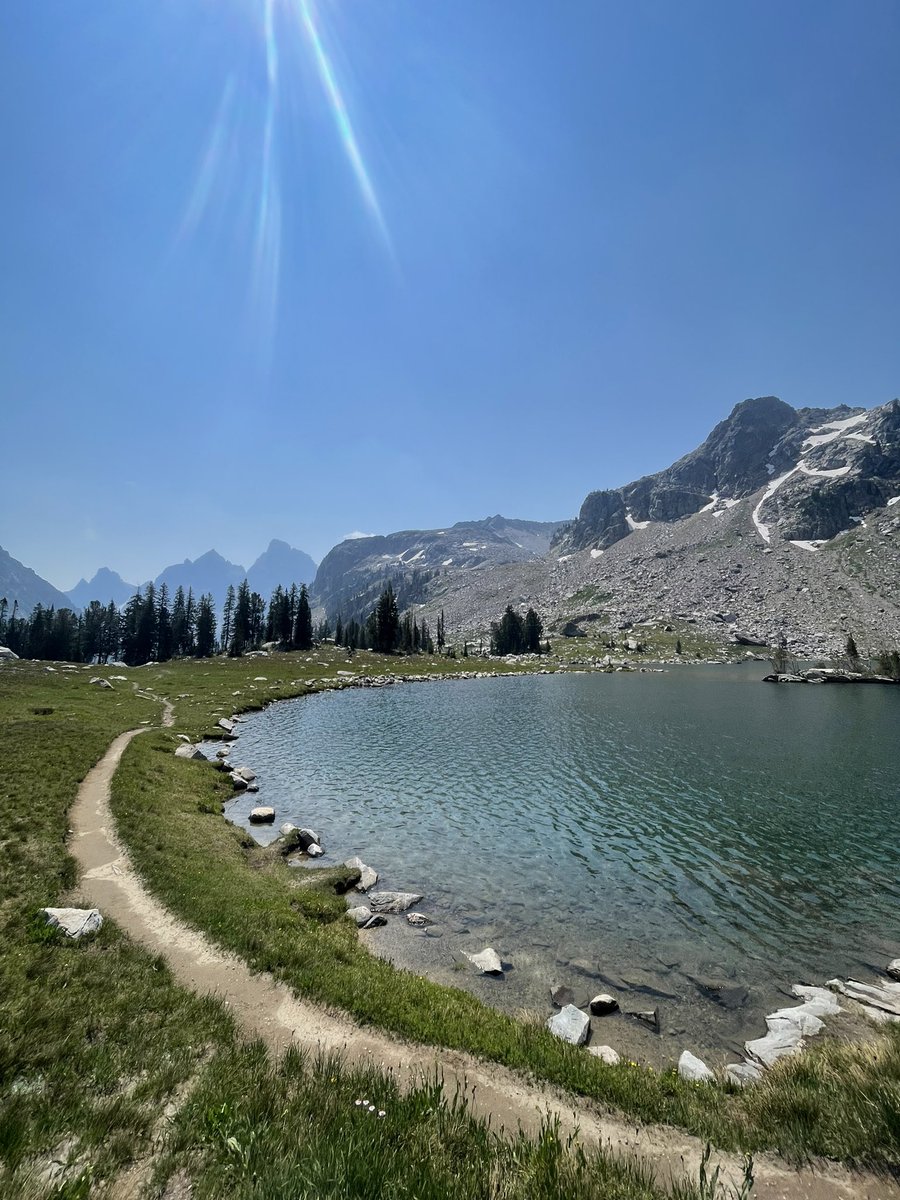 tessapulaski's tweet photo. A beautiful few days backpacking on the Teton Crest Trail in @GrandTetonNPS. Lived up to (and exceeded) our expectations from this 2021 @sahiltner article: https://t.co/nKLmOtn7Hz https://t.co/ekXXpLju5L