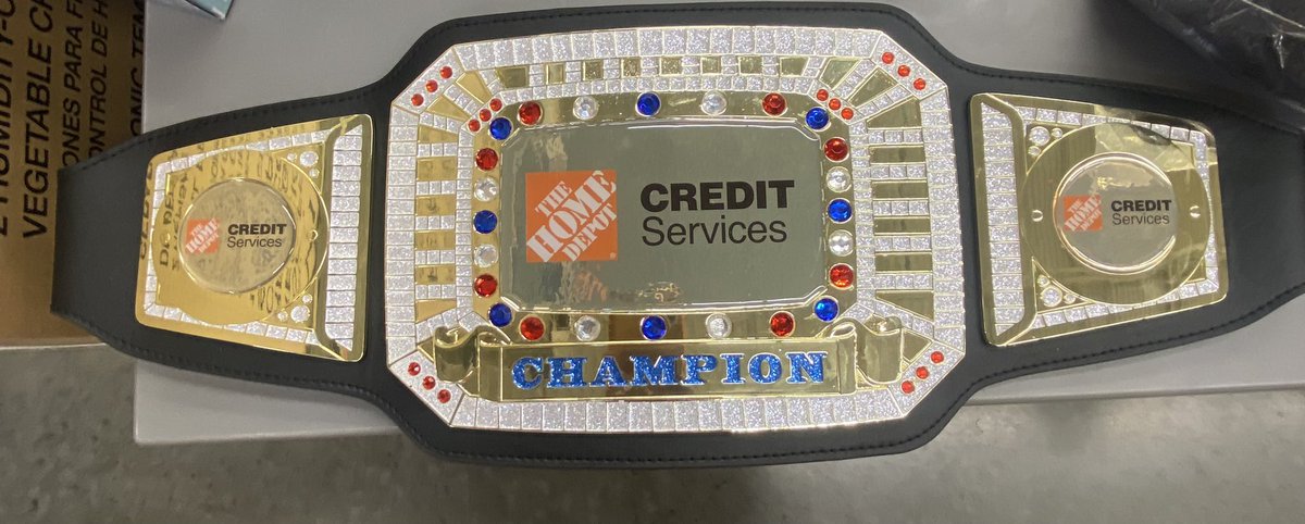 Homedepot3037's tweet photo. Whoop whoop!! Credit champions in the building!! #thd3037 #stl #winners #thdcredit @tapleyjosh https://t.co/VdBGksbOVK