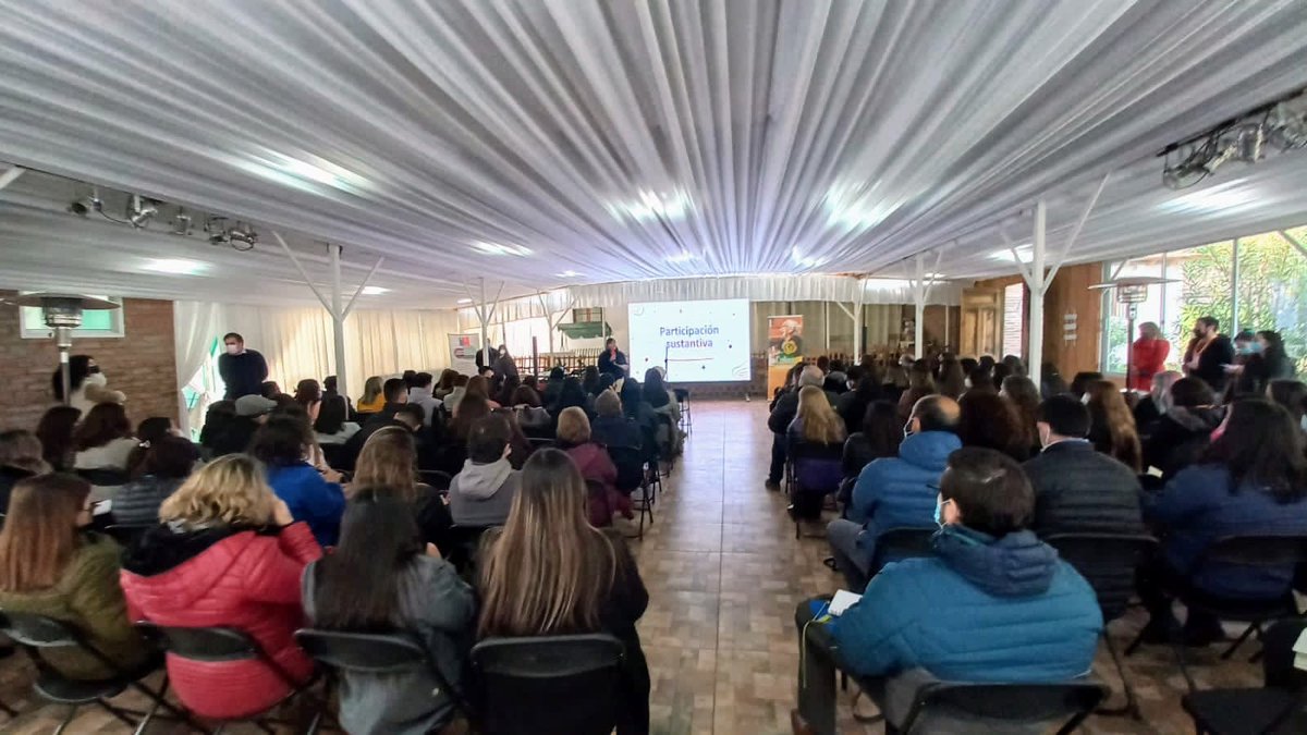 MuniColina's tweet photo. Este miércoles se llevó a cabo el primer Encuentro por la Niñez, en el que se reflexionó sobre la Ley de Protección de los Derechos de la Infancia, con la participación de organizaciones que son parte activa en la protección de los derechos de la infancia.
@imvalenzuela https://t.co/4dg8Wo5Uh4