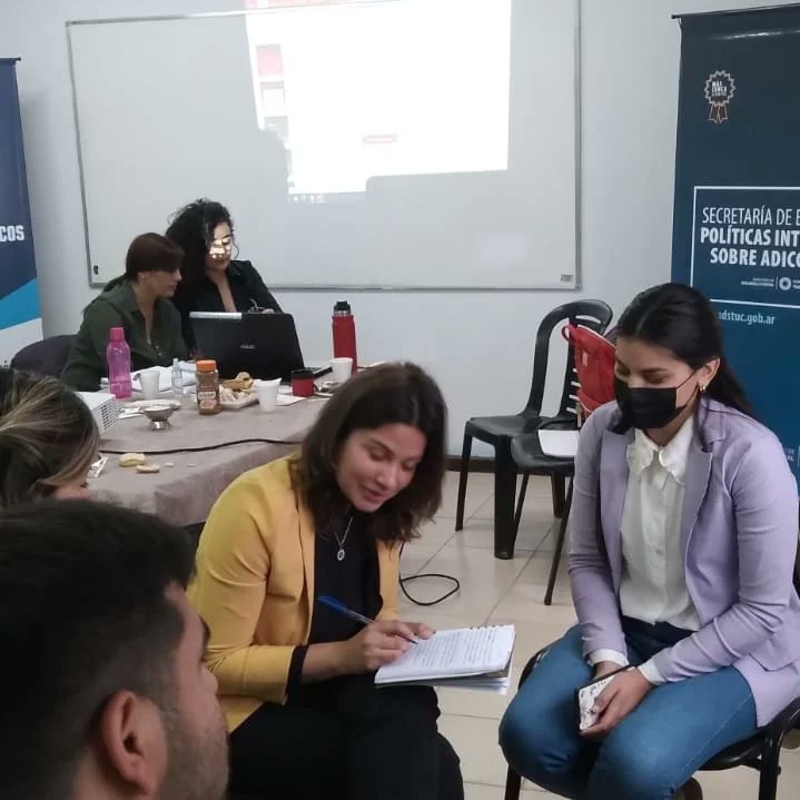 FaBraulio's tweet photo. En Monteros, con el Consejo municipal de Prevención de consumos problemáticos. Nuestro equipo de capacitación #CEPLA en toda la provincia. @belenserra @tolosamatias @gabiyedlin @MDSTuc @OsvaldoJaldo https://t.co/FwTu3e0aD3