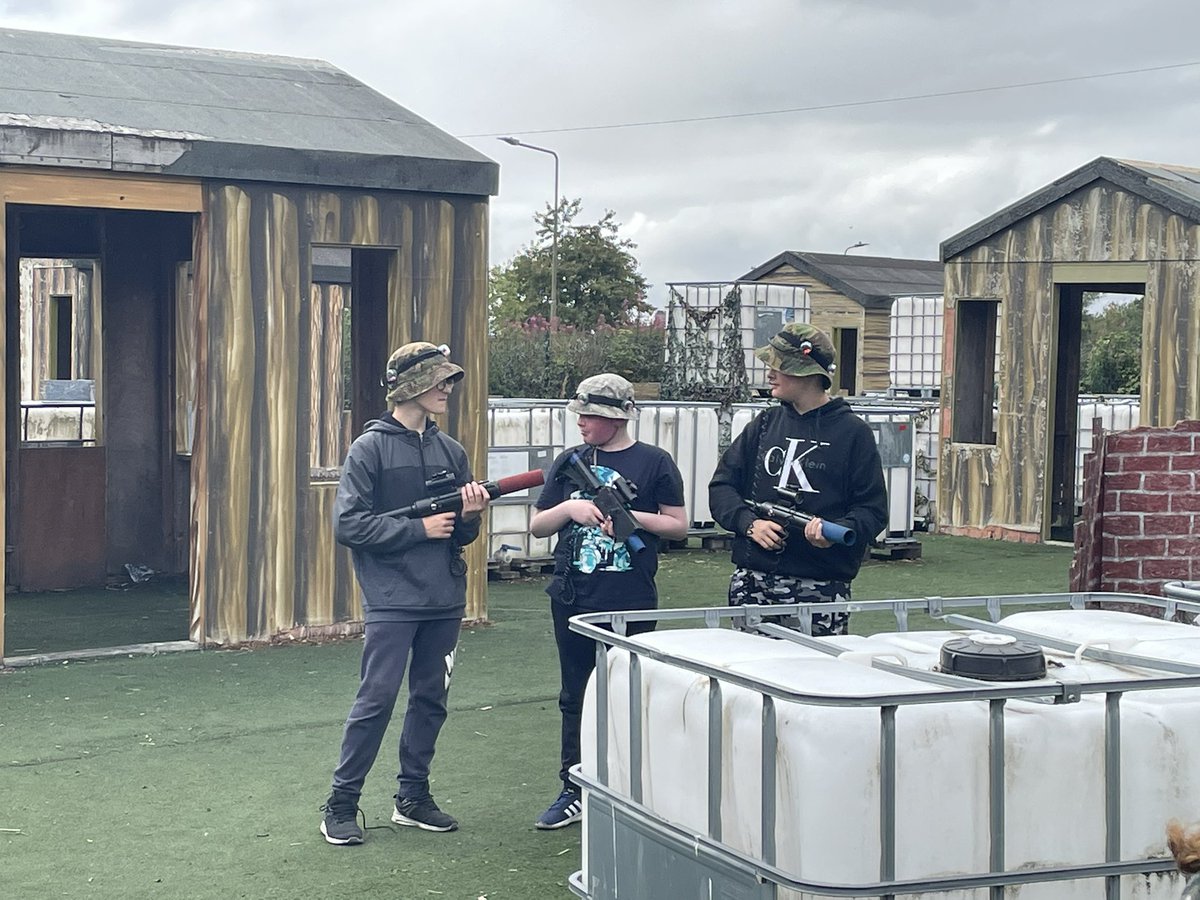 lyndaf1's tweet photo. Laser tag today @ArmadaleAcademy let’s just say everyone was a bit competitive!! #summeroffun @LoveWestLothian @WL_Equity @CLDyouthWL https://t.co/AQGLT52prg