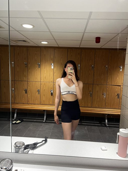 Anyone need a gym partner? https://t.co/FCAgkDW6yg