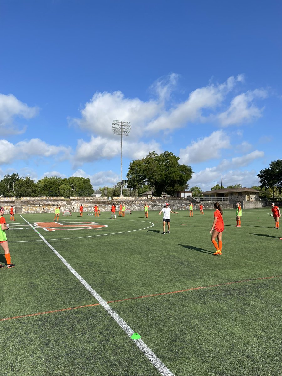 BearkatsSOC's tweet photo. First training session ✅ 🧡🤍⚽️ #WINWAC2022 https://t.co/ZoQjflsjGX