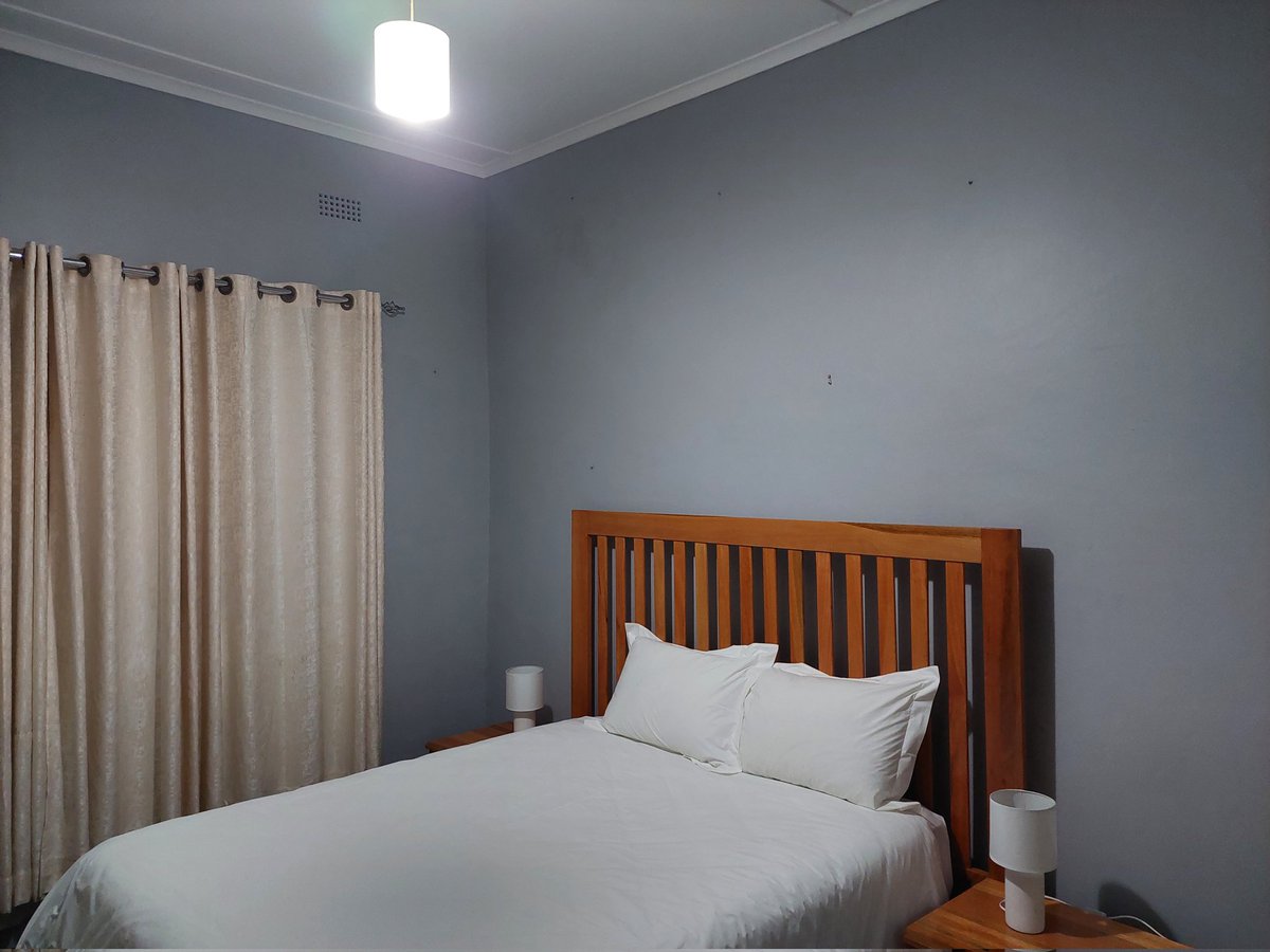 Sarutheone's tweet photo. Snippets of houses available for booking in the Eastern Highlands for the long weekend...
#HiddenEscapes https://t.co/02cLbNd02Z