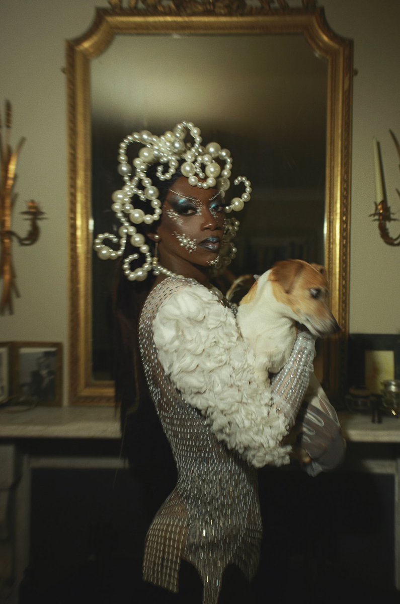 iamblackpeppa's tweet photo. “There is a Renaissance coming…” 
#beyonce  #renaissance https://t.co/NvwrV6RJTO