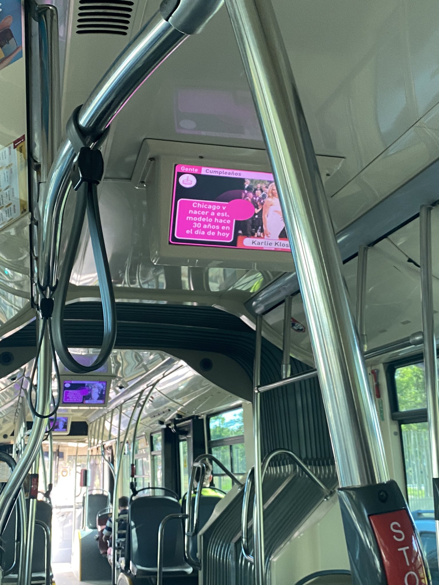 Happy birthday karlie kloss
love, a random bus in Seville xx 