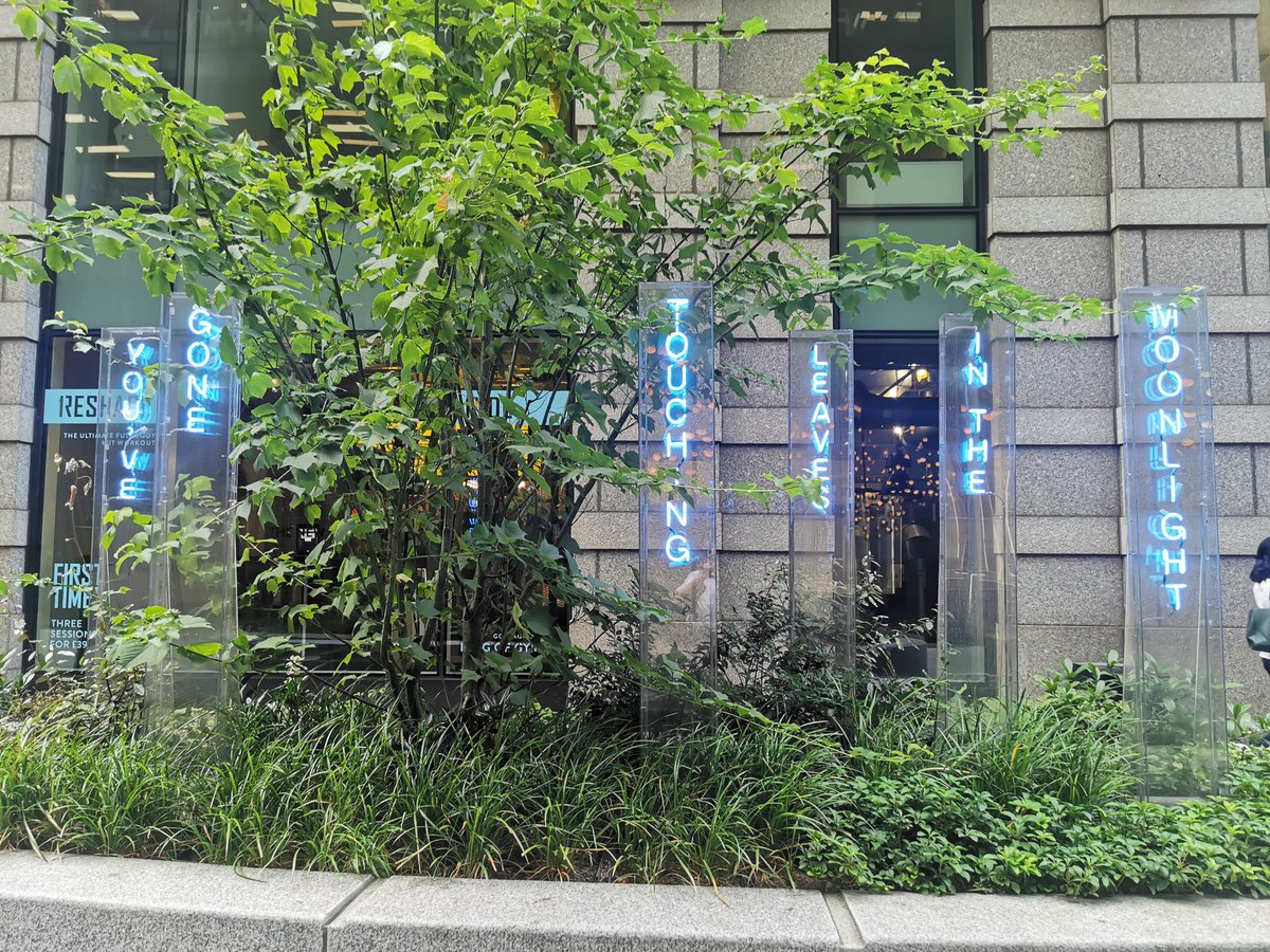ChapmanJS's tweet image. The Garden of Floating Words, 
Elisa Arteser, is a neon poem that appears to be floating in the darkness from within the foliage of the garden planter sculptureinthecity.org.uk/artworks/the-g… @sculpturecity
@visitlondon #ChapmanJS #SculptureintheCity #art
