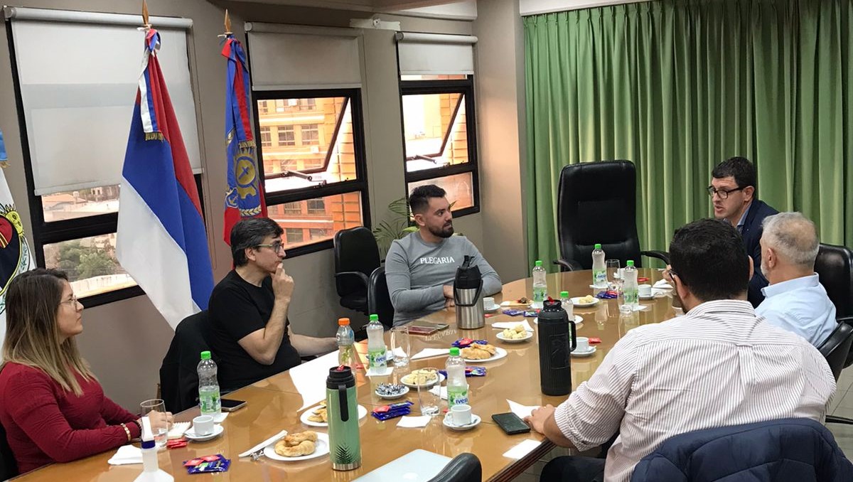 aguilarclaudiok's tweet photo. #InvestPosadas
Junto al Director de Desarrollo Regional, Martín Echenique y el Director de Gestión Público-Privada, @Gustavo_Barutta, mantuvimos una reunión con miembros de la @Cim_camarainmob con el objetivo de impulsar los negocios en materia de #RealEstate. https://t.co/tsD61po8aE