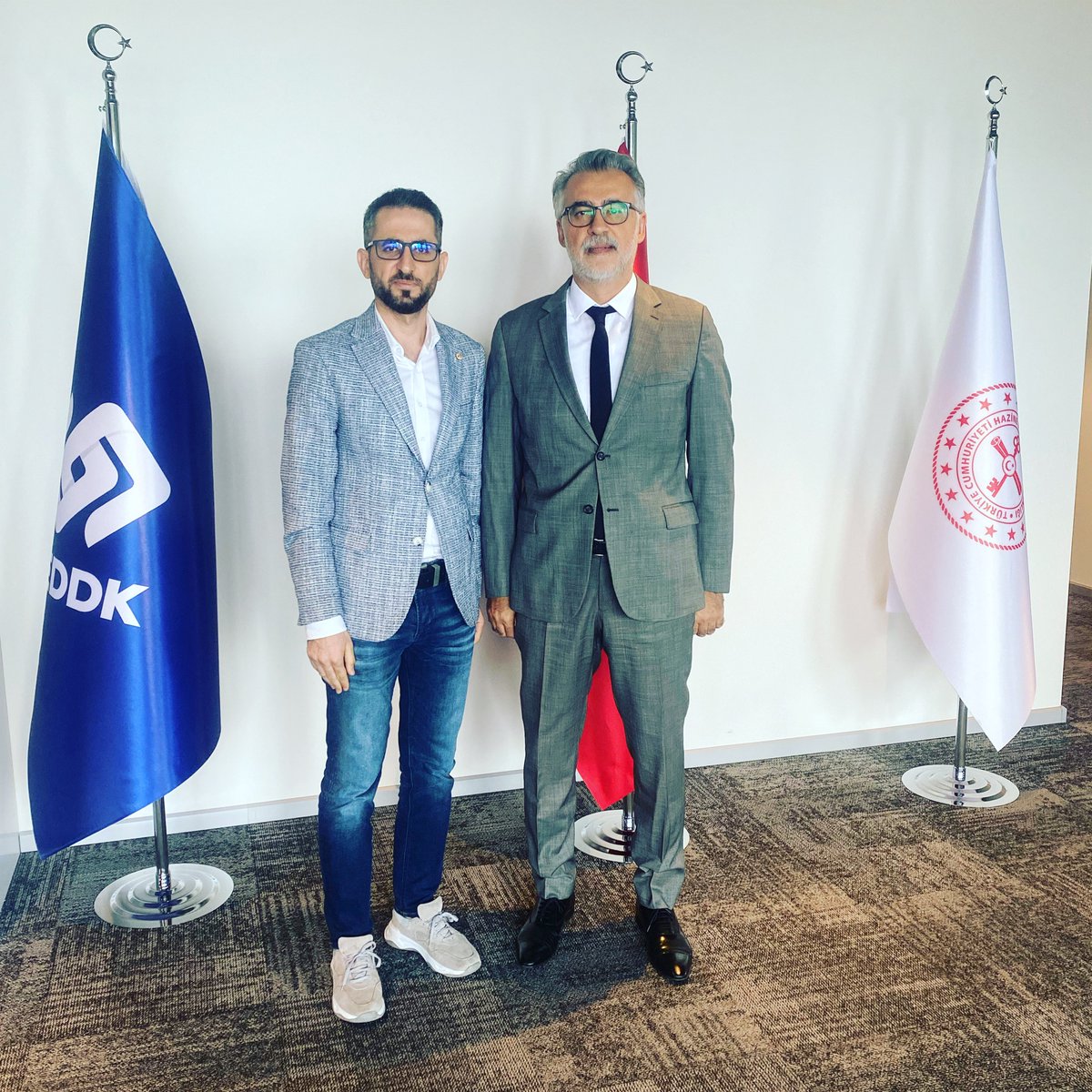SEDDK  Başkanımız Sn.Mehmet Akif Eroğlu’nu ziyaret ederek hayırlı olsun temennilerimizi ilettik . Tügap olarak düzenlemiş olduğumuz Acente Gelişim Programı , Tügap Eğitim Zirveleri ve organize etmeyi planladığımız Sigorta Festivali hakkında detaylı bilgilendirmelerde bulunarak