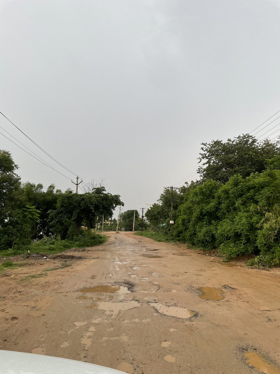 jbrainrd's tweet photo. @GHMCOnline @CommissionrGHMC @KTRTRS This is the status of road in Kismatpur. It has been like this for 4 years now. Can someone please fix this? https://t.co/arWlaR8SwT