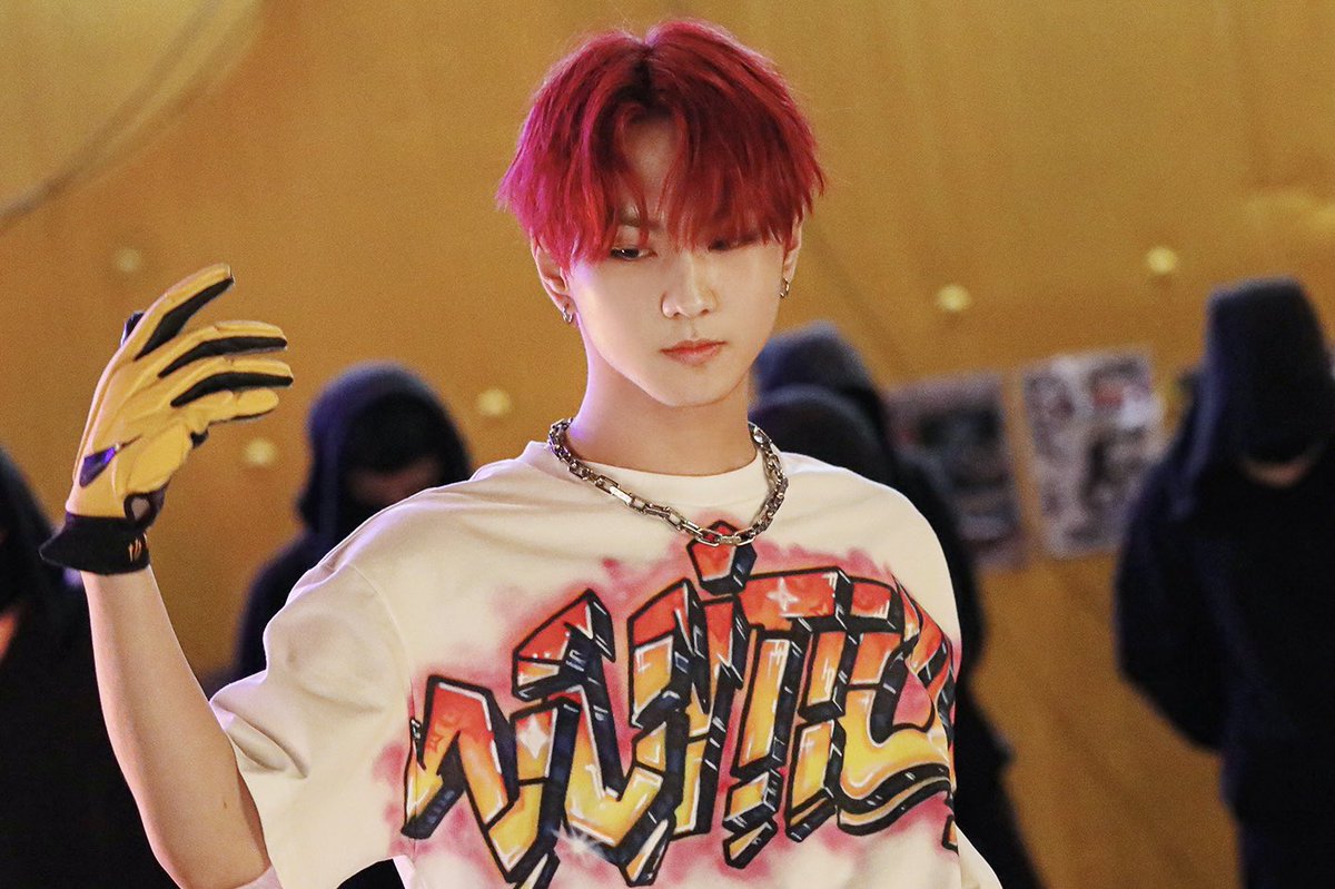 팡 tweet media
