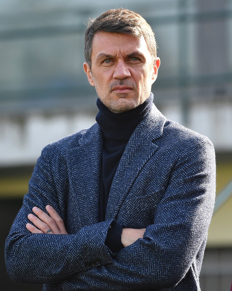 Milan sportif direktörü Paolo Maldini: "Sevilla sportif direktörü Monchi, transfer görüşmelerinde etik davranmıyor. Önce oyuncularla görüşerek onların aklını çeliyor, sonra kulübüyle görüşüyor."