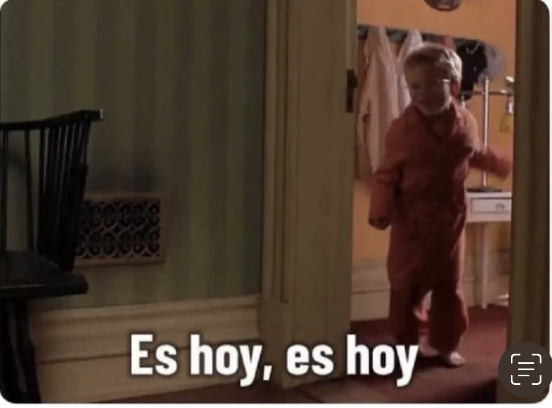AleexaMtz's tweet photo. Cuando el único que te cae bien de la oficina vuelve de sus vacaciones https://t.co/FHas7XPFhO