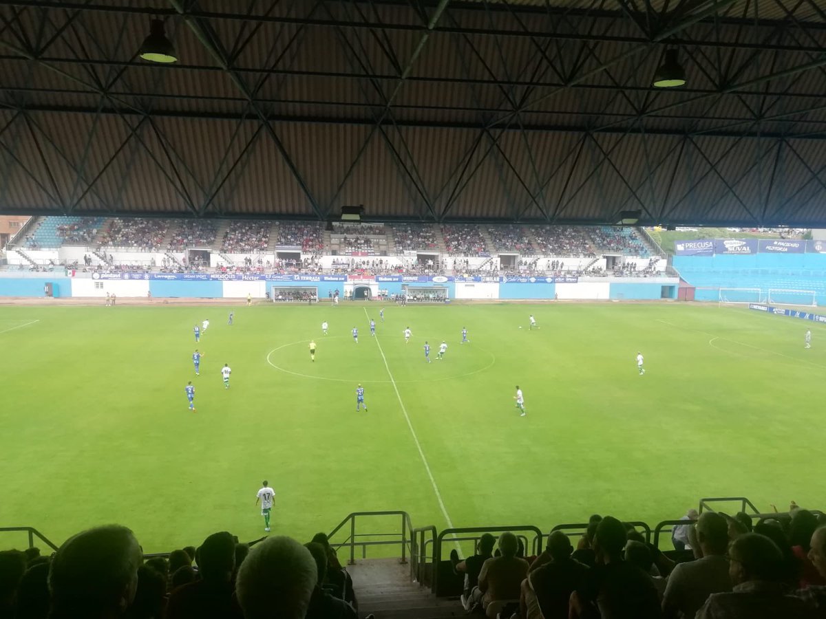 SemeyaStadium44's tweet photo. 🏟La Exposición🏟Les Meanes 🔵⚪️@RealAviles_CF -@RealUvieu🔵⚪️ #asturies🇸🇪#futbol https://t.co/LLNqtCdjxX