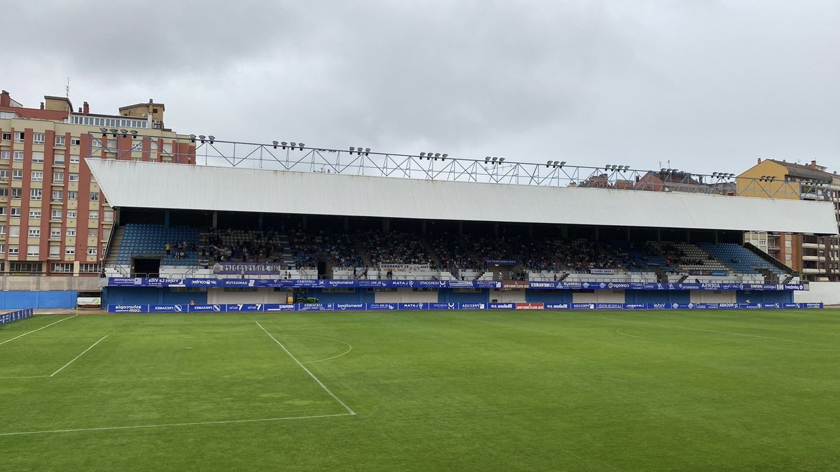 SemeyaStadium44's tweet photo. 🏟La Exposición🏟Les Meanes 🔵⚪️@RealAviles_CF -@RealUvieu🔵⚪️ #asturies🇸🇪#futbol https://t.co/LLNqtCdjxX