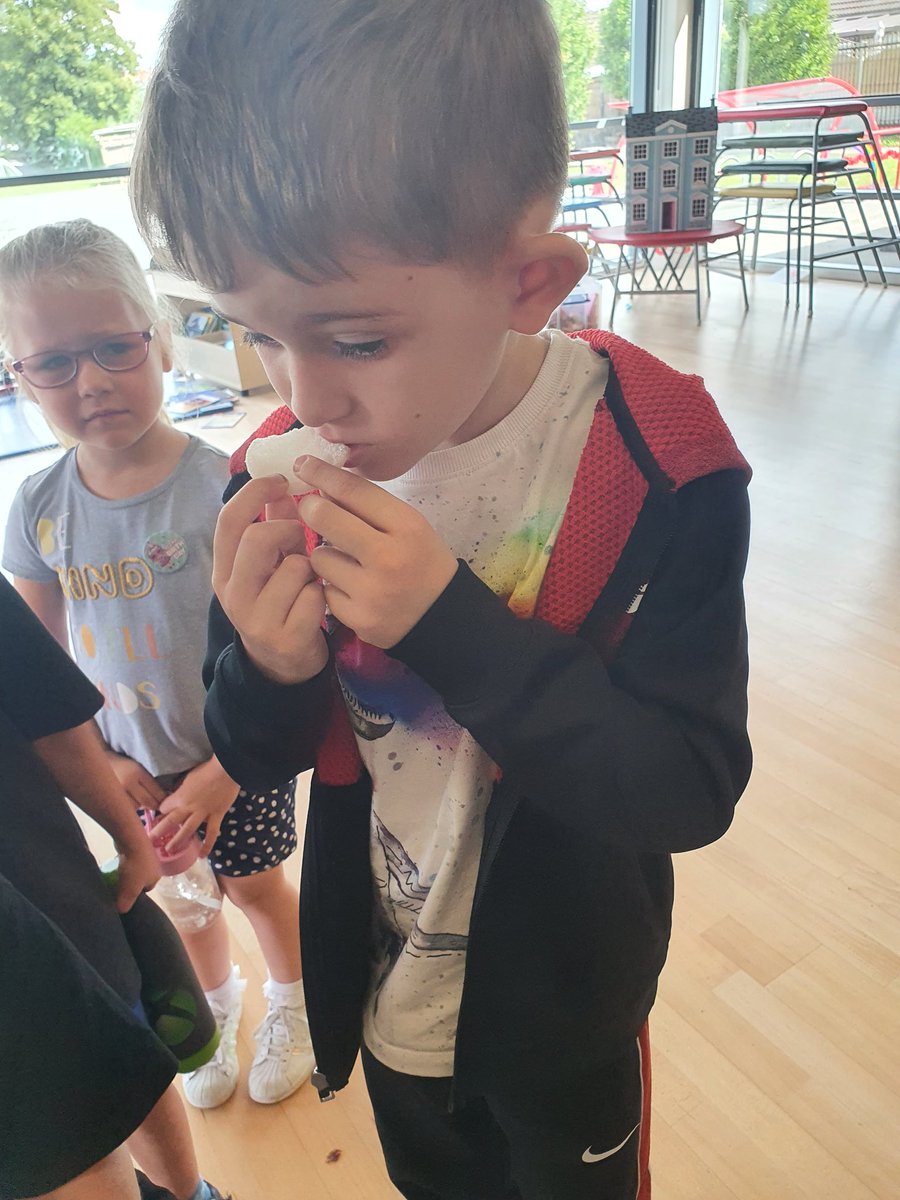 StrawberryFPS's tweet photo. Another fun filled day. Carnival mask making, Bush tucker trials and Brazilian salsa making. #childfriendly #Garforth #holidaycamp #promoteindependence #sweetandsour https://t.co/LxwQvzcueQ