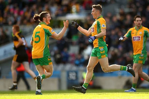 RandomGAAFacts's tweet image. Kieran Molloy once played for NUIG and Corofin on the same day

He played in the All Ireland Semi Final for @CorofinGAA and then got a 100km Garda escort to Dublin to a play in the Sigerson Cup Final for @nuiggaa1 vs @UCDGAA