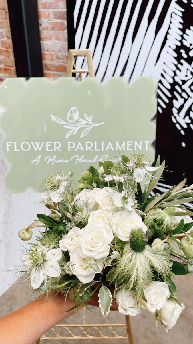 mallyoben's tweet photo. Last weekend I attended a floral making class &amp; met the sweetest friends💐💚 This was such a fun afternoon supporting local and doing something new. https://t.co/A9f0si37UR
