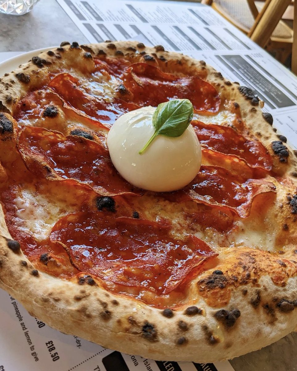 Tonights pizza special= Spianata salami, burrata and <a href="/WilderBeeHoney/">WilderBee® HOT HONEY 🌶</a> 💣🌶️