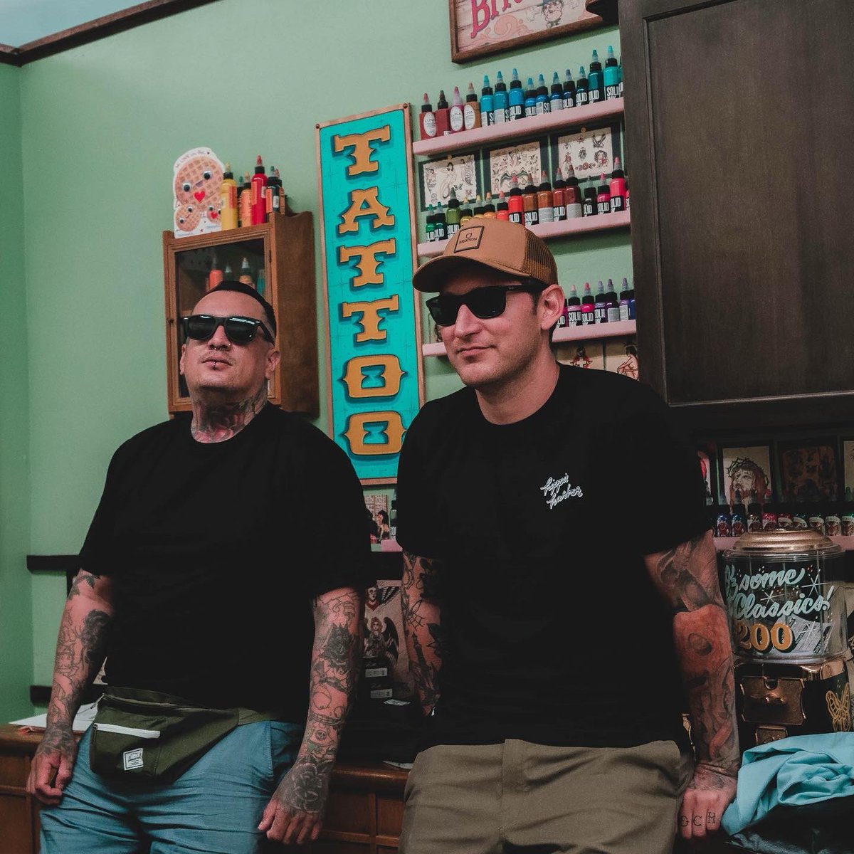 Billyozjohnson's tweet photo. Blues brothers, someone get Estaban a Fanny pack. https://t.co/unNcZe8A6V