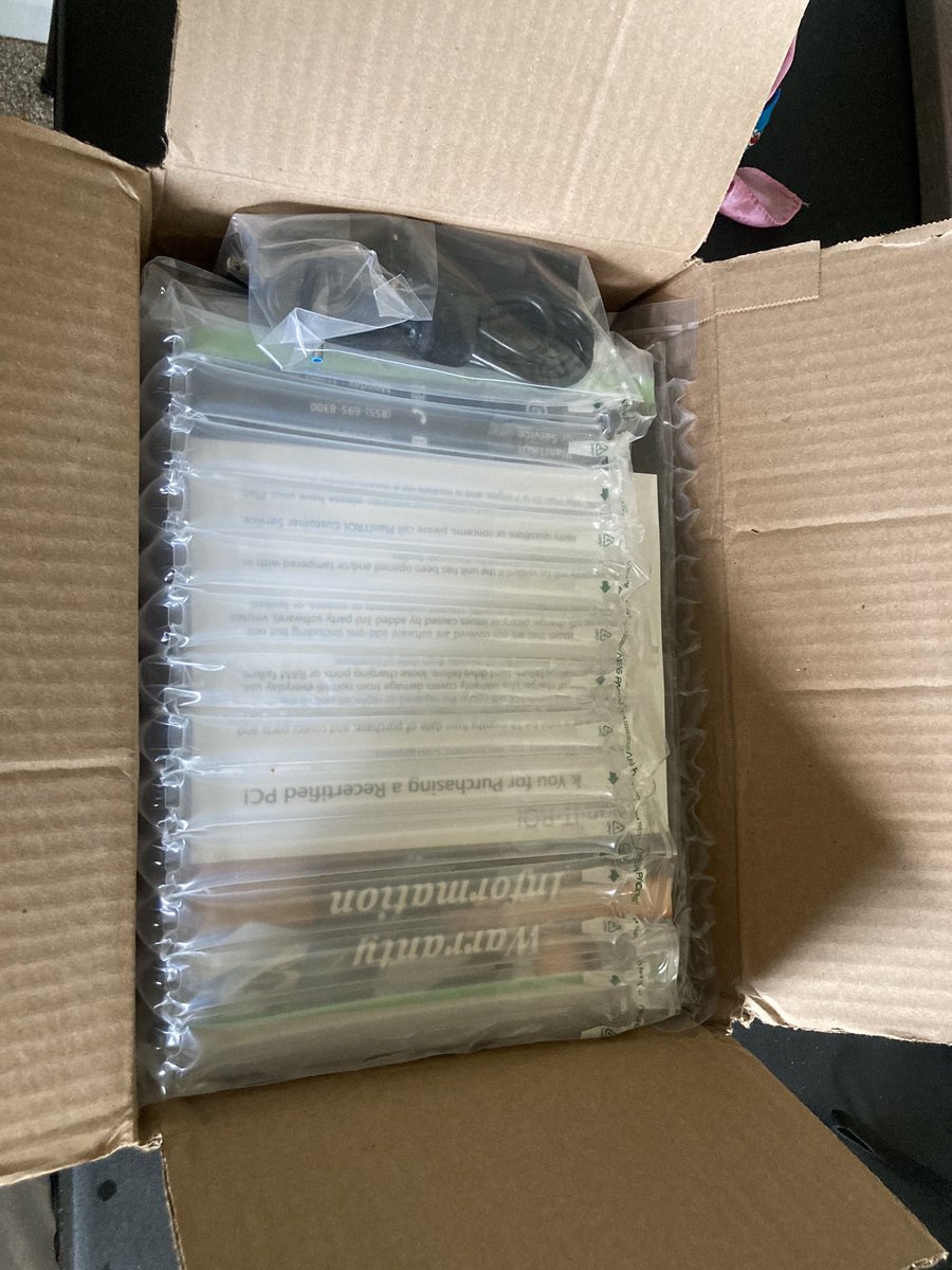 Yay!!! My new laptop is here!!! So I can follow you <a href="/Laireen35/">Laireen</a> on gallery for now I’m getting ready set up then log in!!😊✨✨#sims #Sims4 #newlaptop