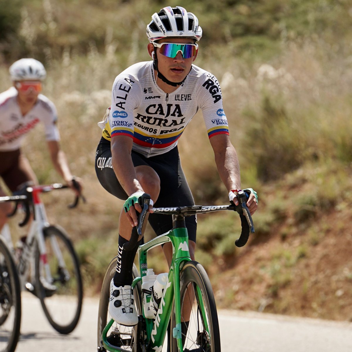 #VueltaBurgos Tanto <a href="/Davidgl1996/">david gonzalez lopez</a> como <a href="/aular_orluis/">𝕆ℝ𝕃𝕌𝕀𝕊 𝔸𝕌𝕃𝔸ℝ オールイス・アルベルト</a> abandonan la carrera a causa de sus lesiones. El abulense sufre una luxación de codo y el venezolano fractura de escafoides. Mucho ánimo y pronta recuperación a ambos.

📝 Información actualizada: bit.ly/3SjjOhn