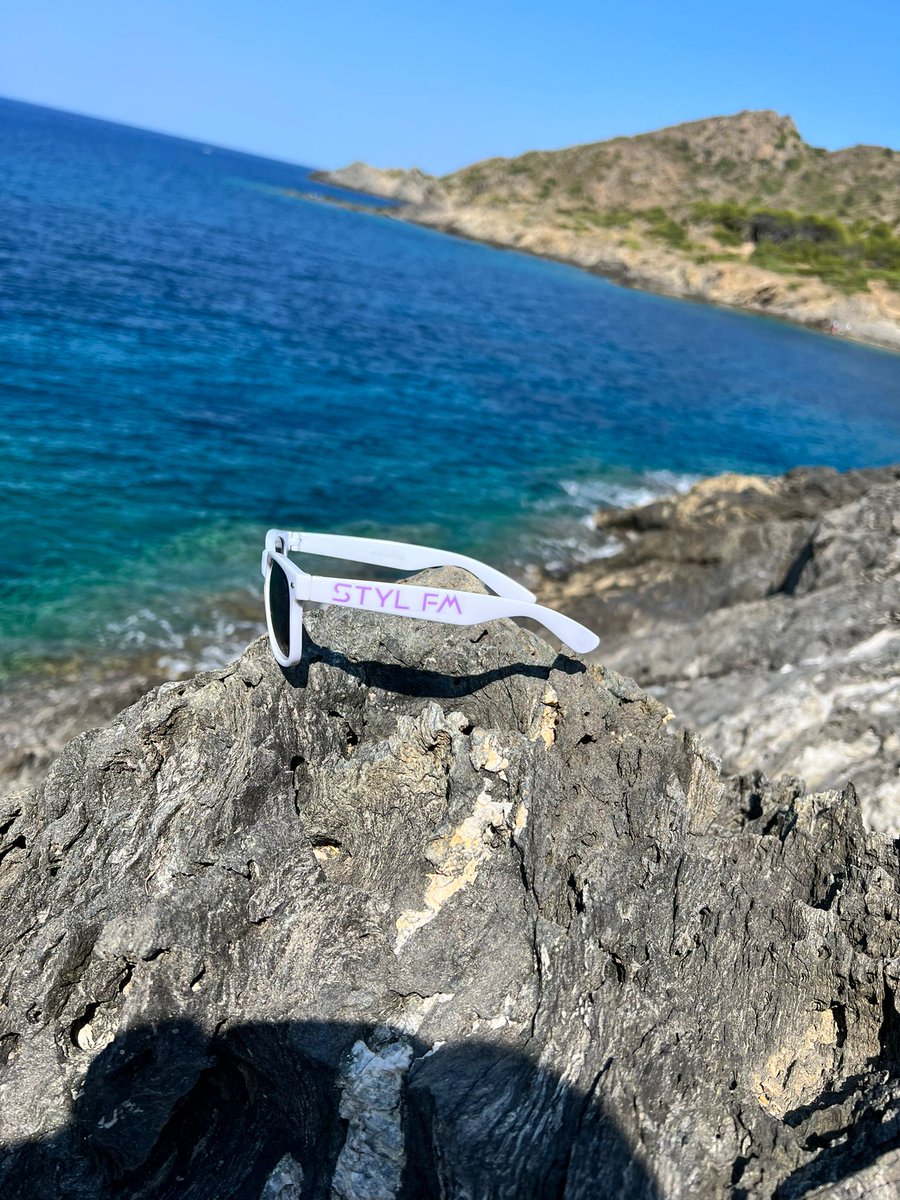 stylfm's tweet photo. Summer time 🕶☀️⛱🌊 https://t.co/DSOdGIoTRk
