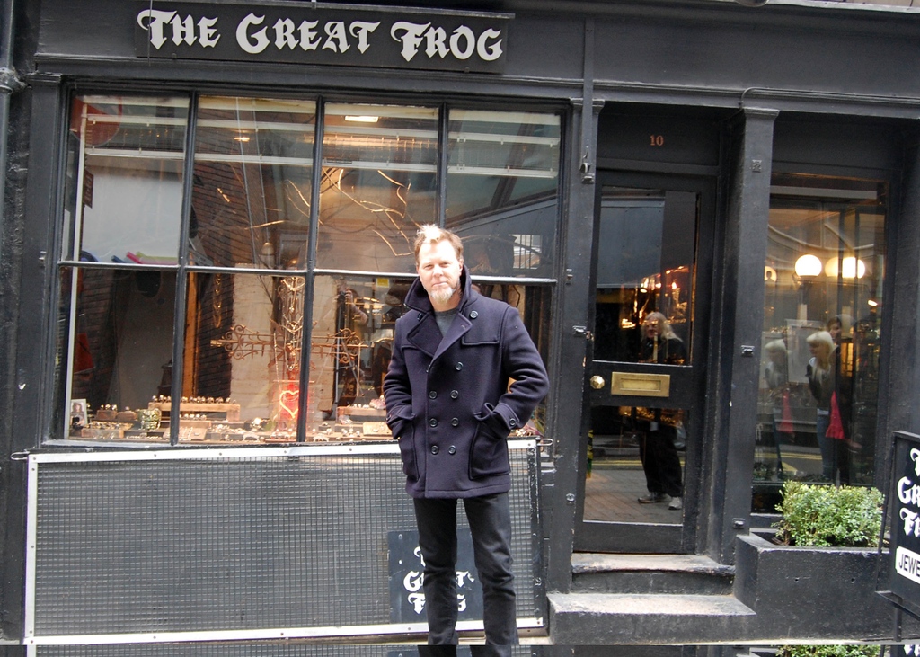 Happy Birthday to James Hetfield, pictured here by Ross Halfin wearing TGF. 

#thegreatfrog #metallica