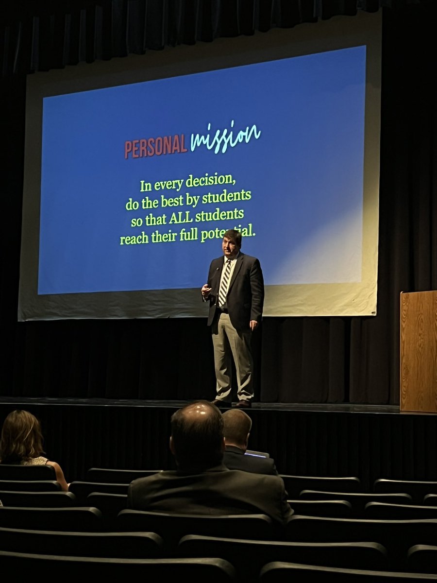 Great morning message by Superintendent Dr. Sovine! We are working for #EveryStudentEveryDay <a href="/wcpsmd/">WCPS Maryland</a> <a href="/helen_huffer1/">Helen Huffer</a>