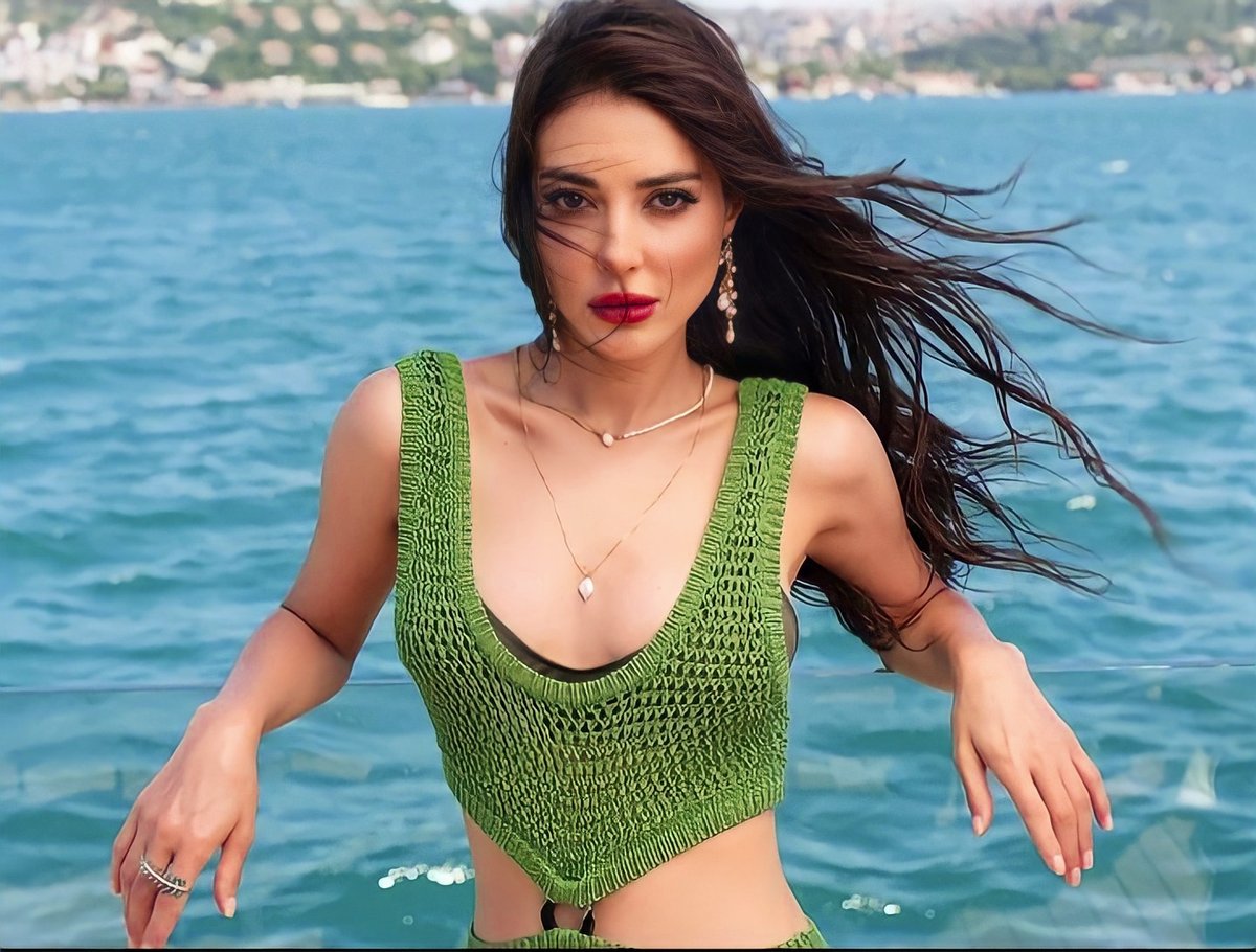 Melike İpek Yalova Pics (@melikeipekypics) on Twitter photo 
