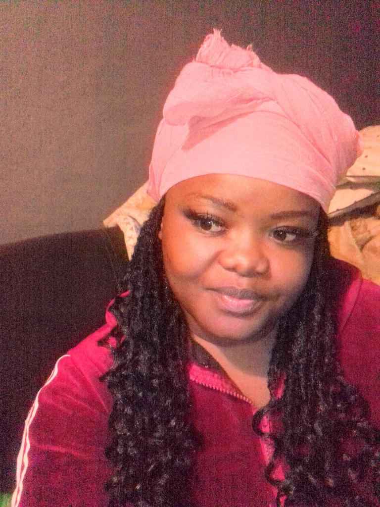BraidsBabes's tweet photo. @JanVanPotgieter https://t.co/7DRqIVTADo