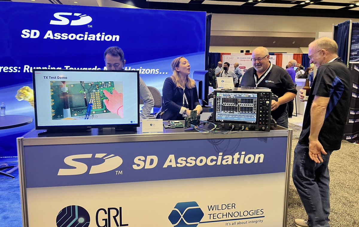 SD_Association's tweet image. Join us at @flashmem / Booth #833 today to learn about the development, integration and use cases in support of #memory technologies. 👏 

#FlashMemorySummit | #FMS2022