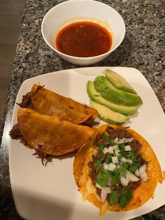 Eyema19's tweet photo. My first time making biriya tacos! https://t.co/lrr4wIIHUw