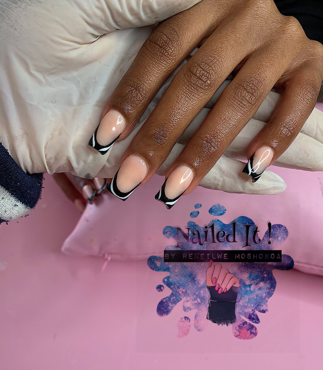 nailedit_byrm's tweet photo. Hey guys 🥂. I’m a nail technician based in Auckland Park. Dm to book your next set with me ! Please RT 🙏🏽❤️. #GirlTalkZA https://t.co/Pk506TvCCk
