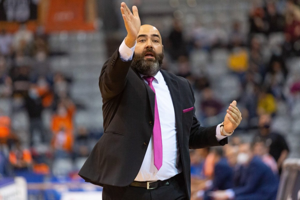 🚨 Mercado #LEBOro: Jordi Ribas (<a href="/CoachJRibas/">Jordi Ribas</a>), renovado como entrenador ayudante en <a href="/flleida/">HIOPOS LLEIDA</a>

▶ Mantendrá sus funciones junto a <a href="/GerardEncuentra/">Gerard Encuentra</a> para las dos próximas temporadas y formará parte del equipo de trabajo del @CbfLleida

📝 Más información ⬇
feb.es/2022/8/3/balon…
