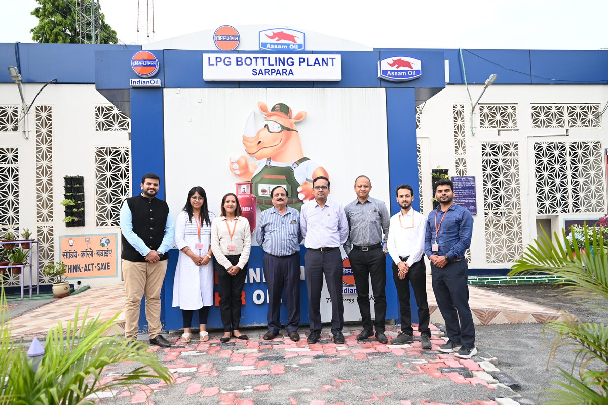 ppriyank50's tweet photo. Absolutely thrilled to be a part of this beginning .Thank You Sir @Rameswar_Teli , @IOCL_Assam  and entire team @CII_GreenCo https://t.co/v39wrCspSR